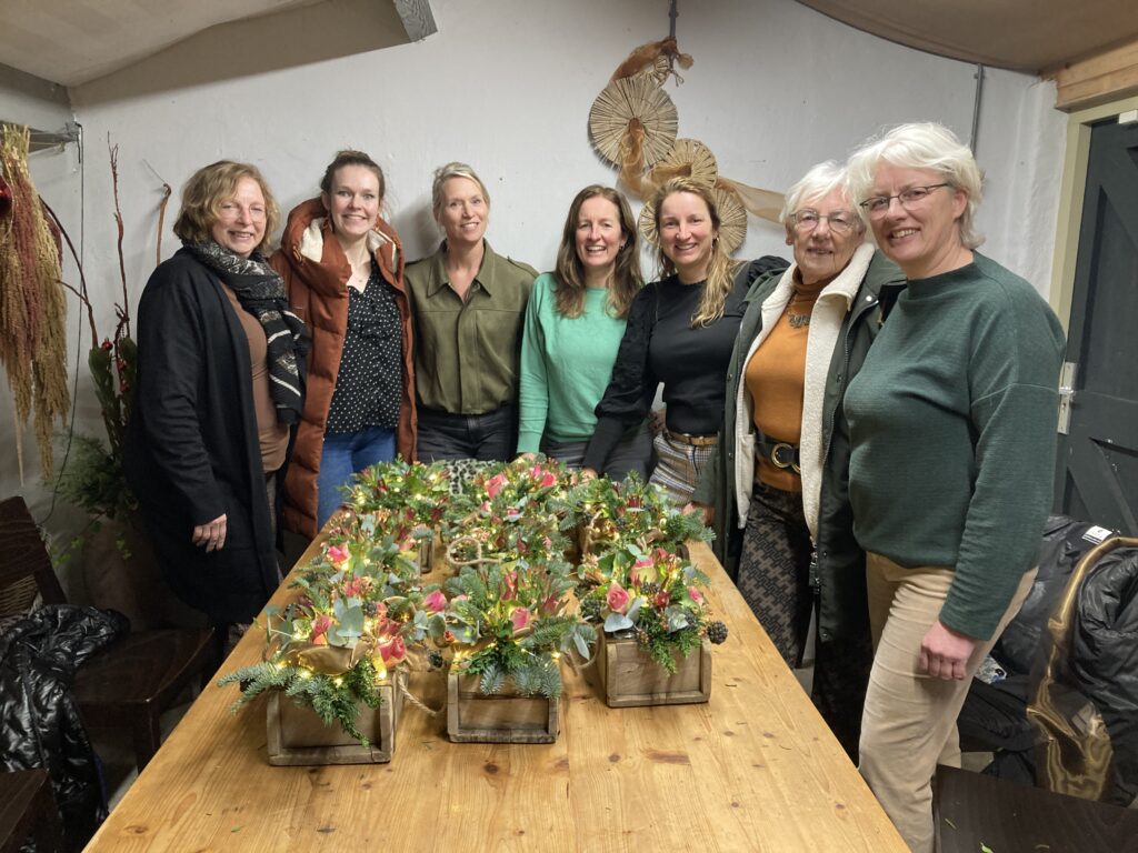 Deelnemers kerstworkshop dec 2025 bij Terra Leone